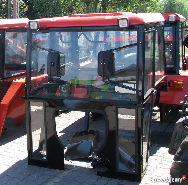 Kabina bez błotników do ciągnika C330 C360 nowa Ciągniki Opoczno