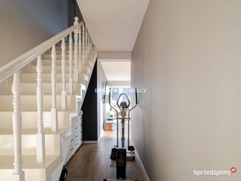 Dom wolnostojący Krzyszkowice 376m2 2 piętra