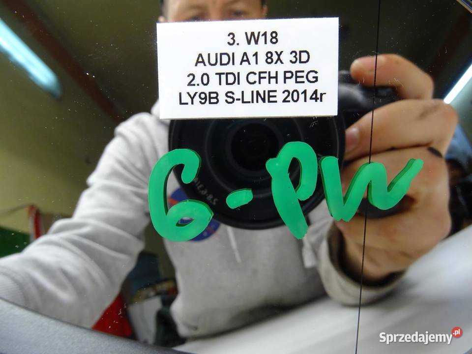LUSTERKO PRAWE PRAWY PRZÓD PRZEDNIE AUDI A1 8X osobowe małopolskie