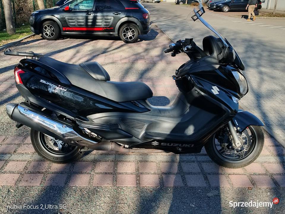 Suzuki Burgman AN 650 bagażnik