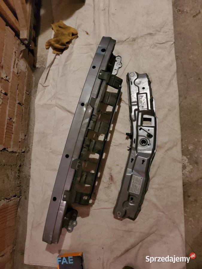 Belka zderzaka przód Pas górny Opel Meriva A