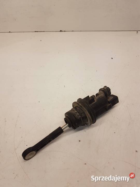 POMPKA SPRZĘGŁA AUDI A4 B8 A5 8T Q5 8K2721401E Przystajń