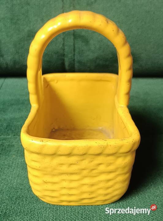Porcelanowy żółty koszyk ceramiczna osłonka na Wielkanoc Zbylitowska Góra