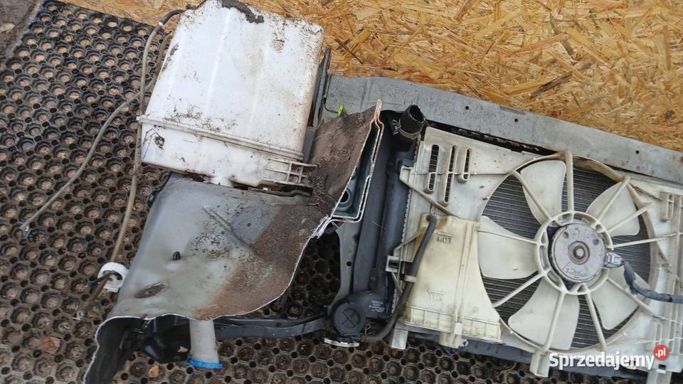 TOYOTA COROLLA E12 16 B PAS PRZEDNI KOMPLET 1C3 osobowe sprzedam