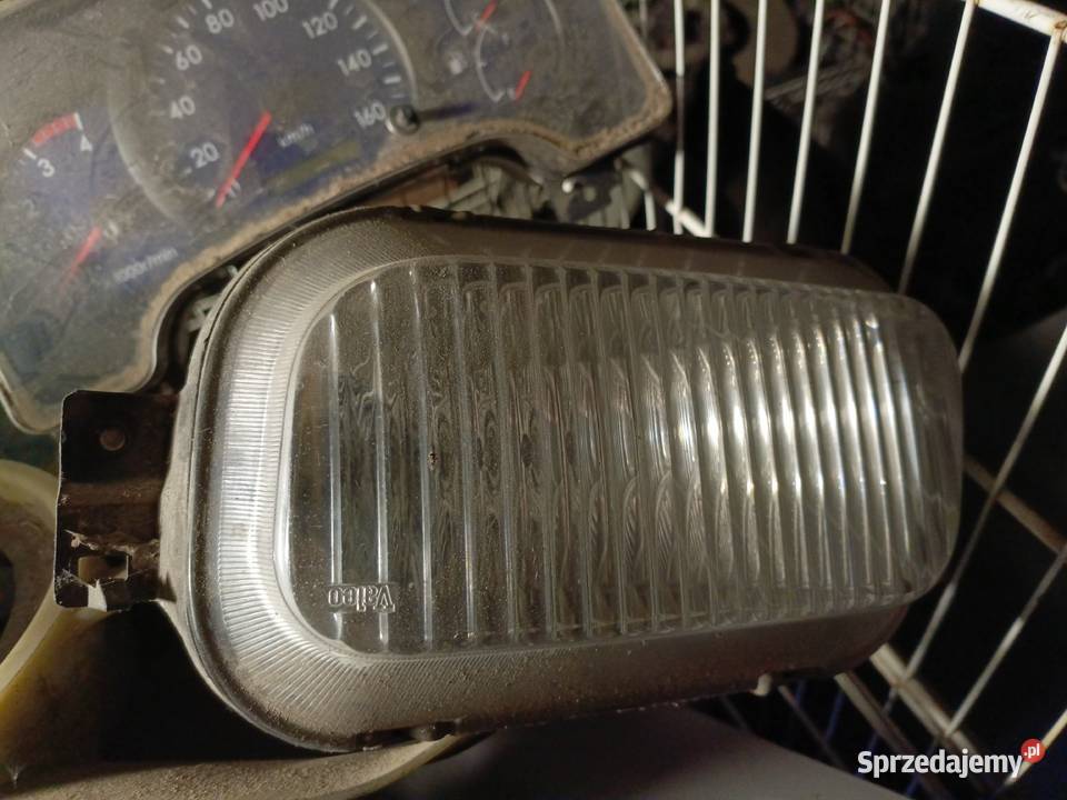 Canter Fuso 2008r halogen lewy Hella Złoczew