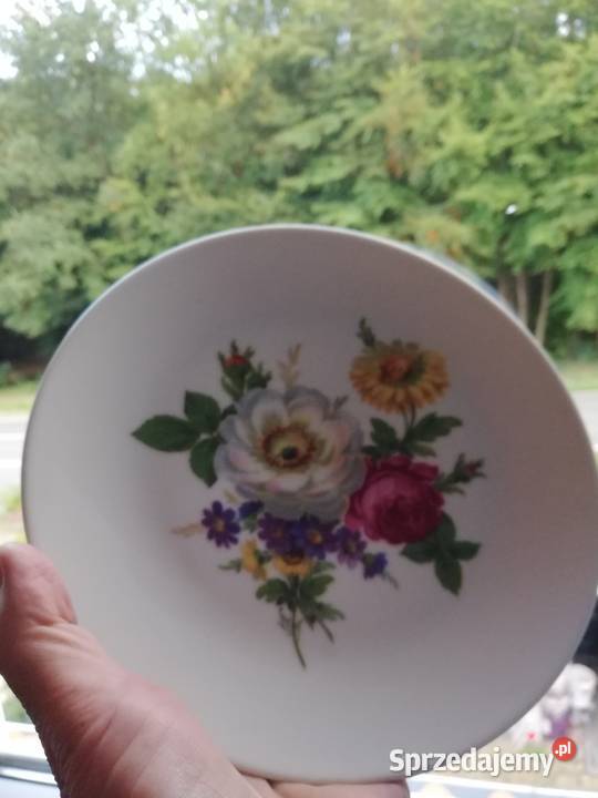 Talerzyk deserowy bukiet na białej porcelanie Gorlice sprzedam
