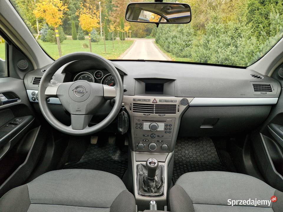 Opel Astra 19 CDTI 150 Ćmielów sprzedam