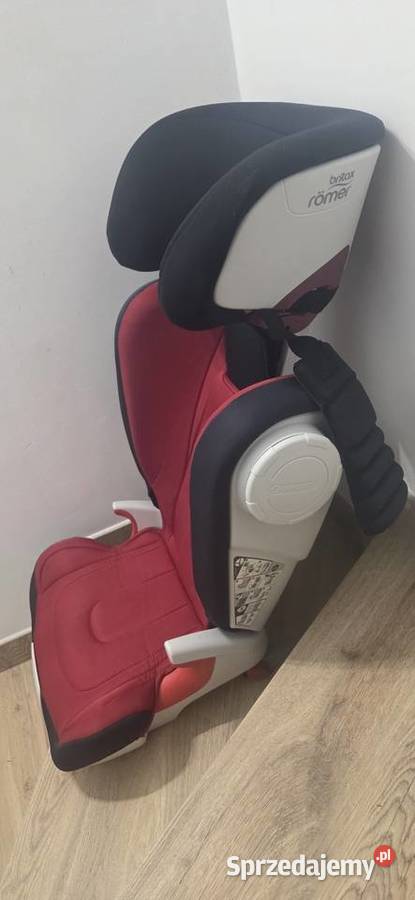 Śliczne foteliki samochodowe z Isofix Wola Mrokowska sprzedam