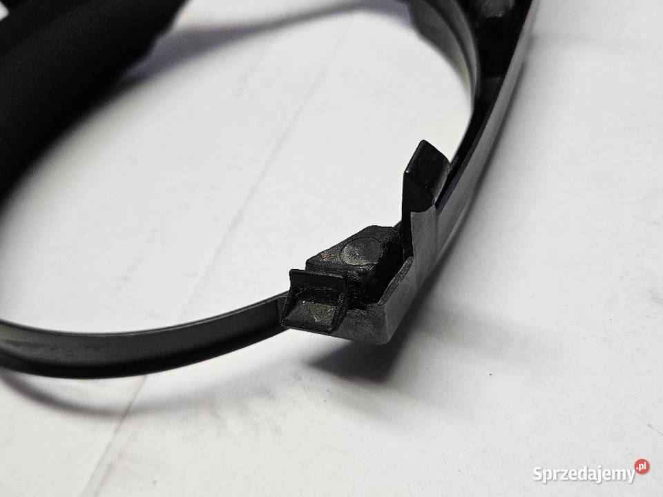 BMW E32 OKULAR ATRAPA OSŁONA RAMKA KOMPLET 8694r Lublin