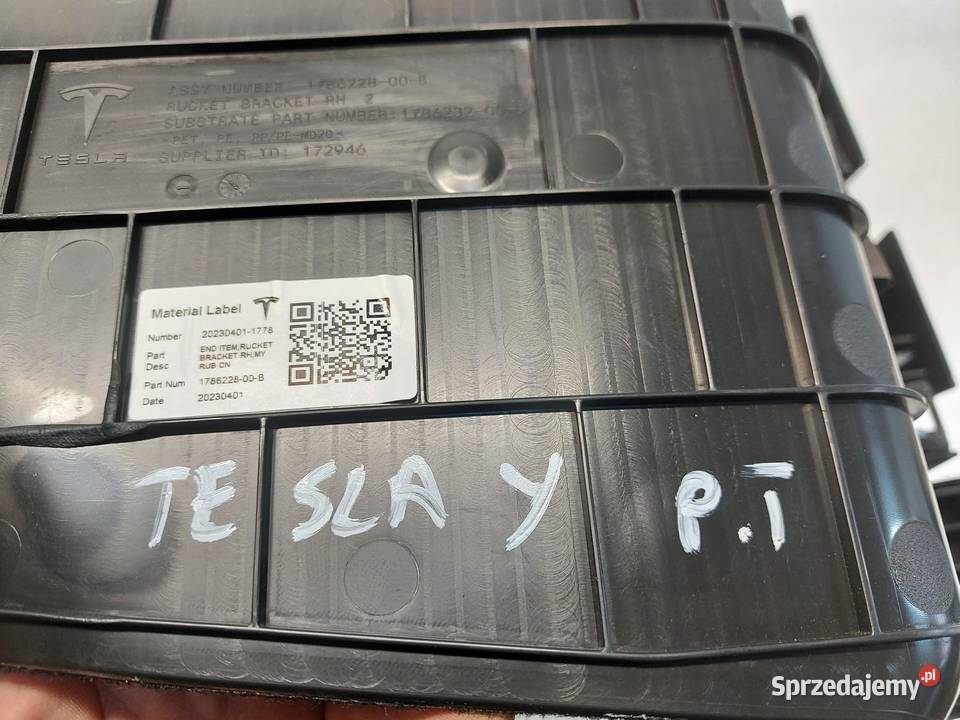 TESLA MODEL Y 2023r Wkład wnęki bagażnika tył dolnośląskie