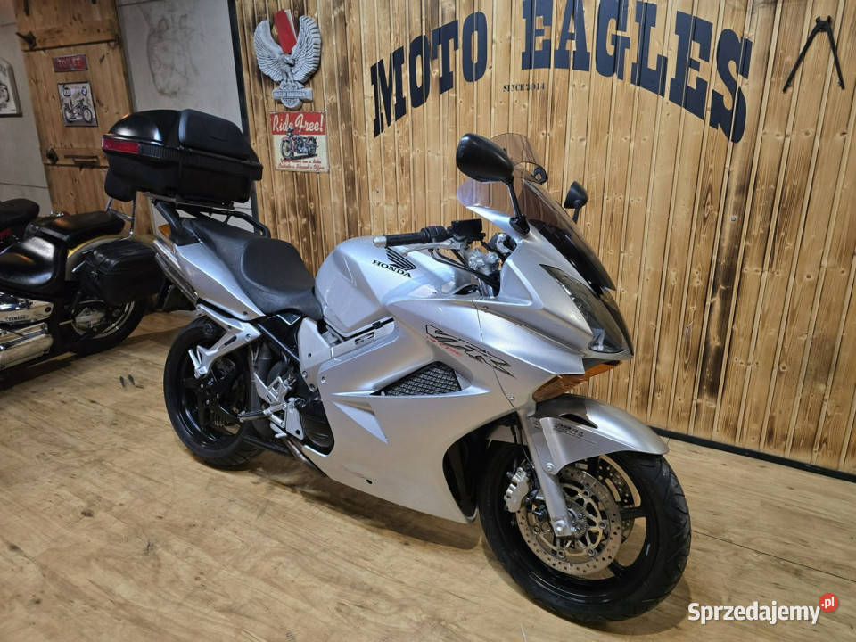 Honda VFR ZADBANY BŁYSZCZY technicznie super manualna Stare Miasto