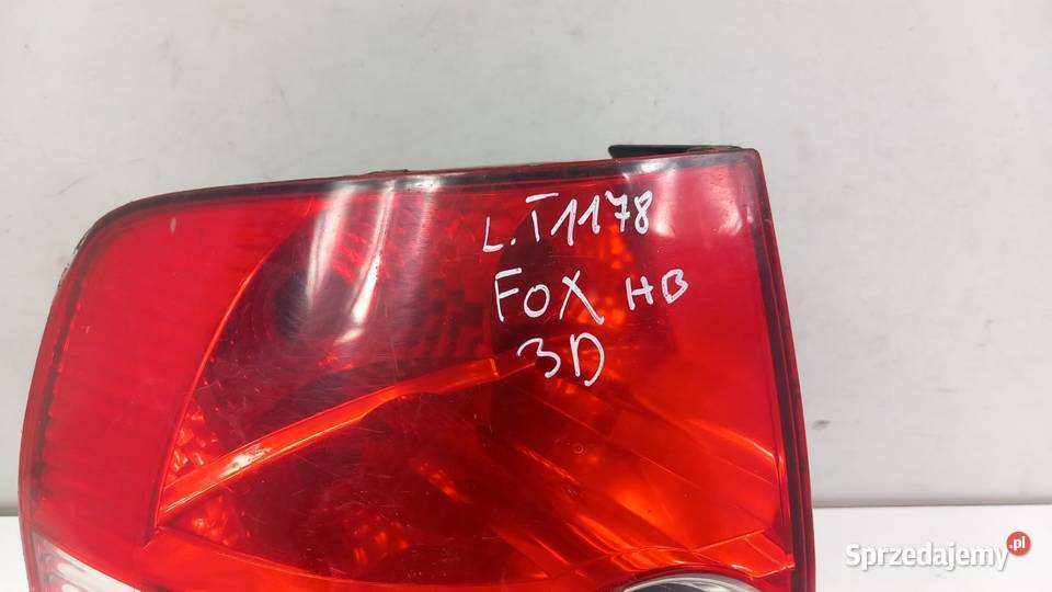 VW FOX 3D LAMPA TYŁ LEWA osobowe Zbierkowo