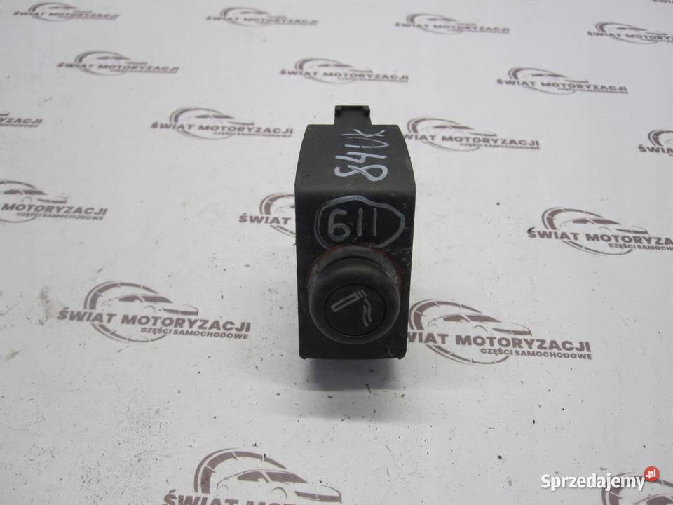 AUDI A3 8P LIFT 12r zapalniczka gniazdo