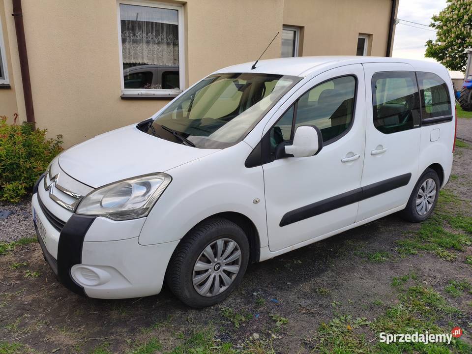 Citroen Berlingo 2011 16 gaz 5os Rok produkcji 2011 Choceń sprzedam