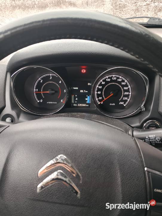 Sprzedam Citroen C4 Aircross 2014 r 16HDI 115 biały Poniatowa sprzedam