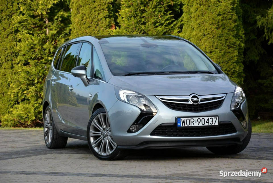 Opel Zafira 14T140PanoramaXenonLedAlu19 Nowe sprzedam