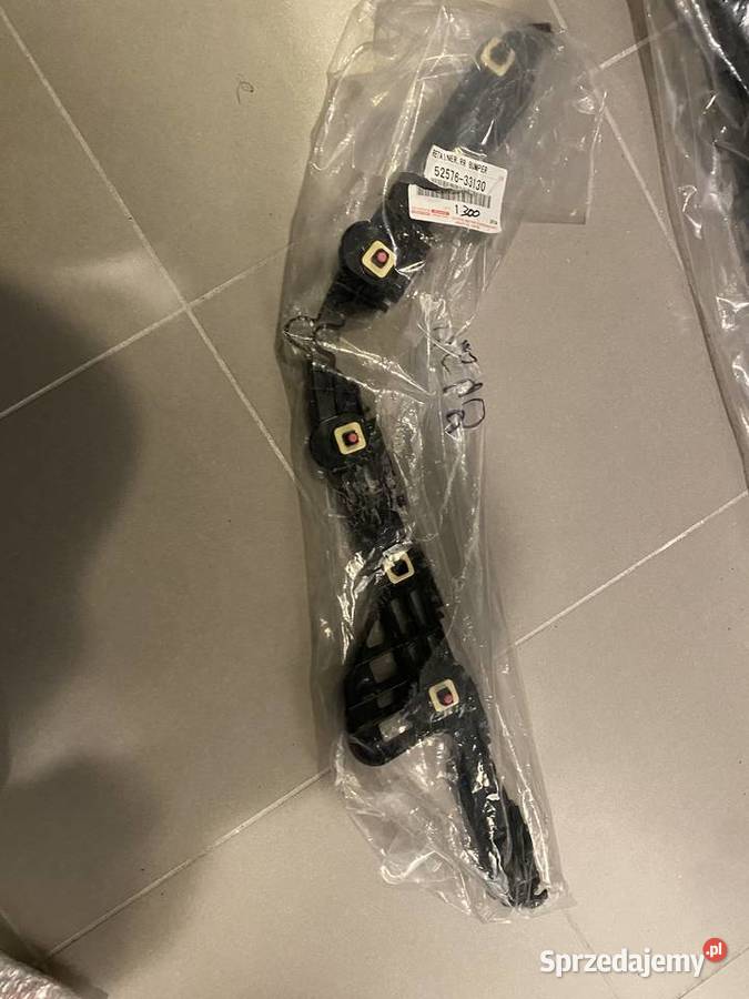Ślizg zderzaka tył lewy toyota camry 5257633130 Warszawa