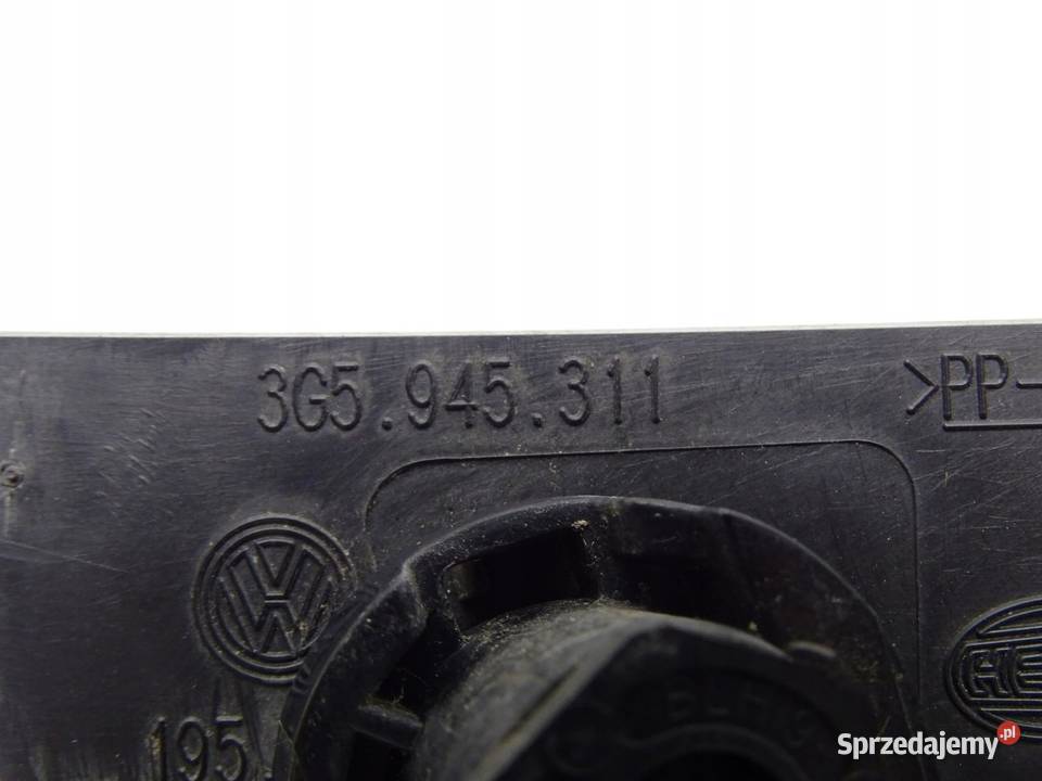 LAMPA LEWA LEWY TYŁ TYLNA W BŁOTNIK VW PASSAT B8 małopolskie sprzedam