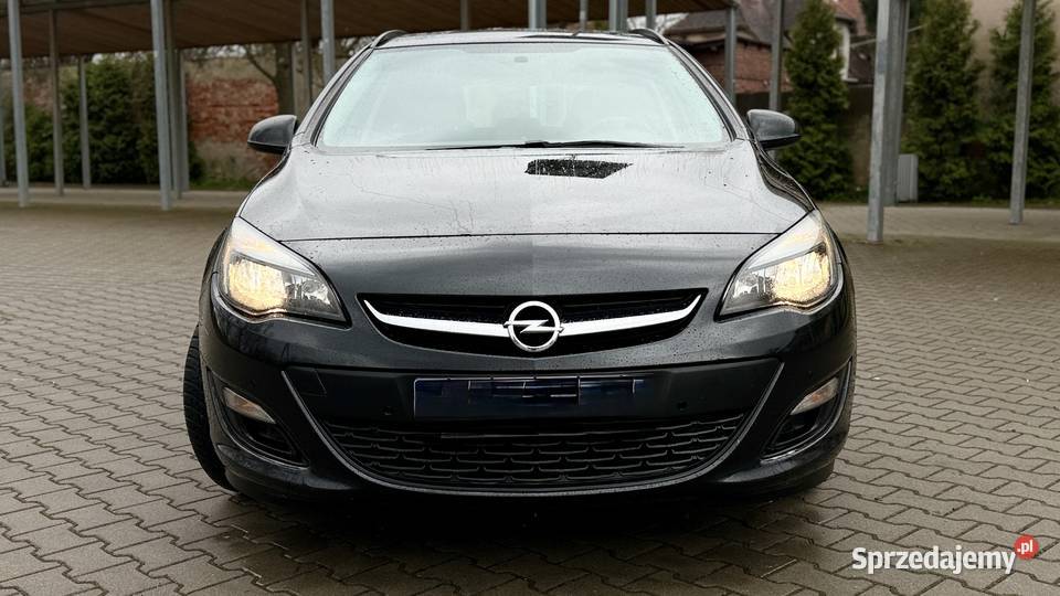 Opel Astra J Sports Tourer 16 CDTI 110 Webasto Astra