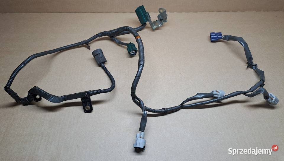 Instalacja wiązka wtryskiwaczy 35 V6 Nissan