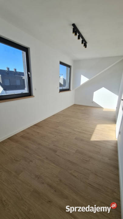 5 minut granicy WrocławiaLeśnicy bliźniak Pisarzowice