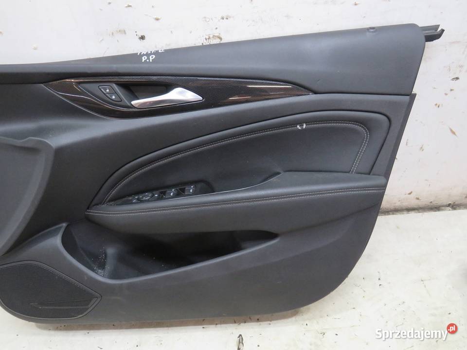 BOCZEK TAPICERKA DRZWI PRAWY PRZÓD INSIGNIA B