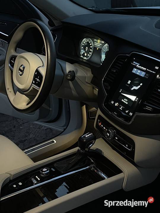 Volvo XC90 20 benzyna 245 2018 142 przebieg nawigacja Poznań