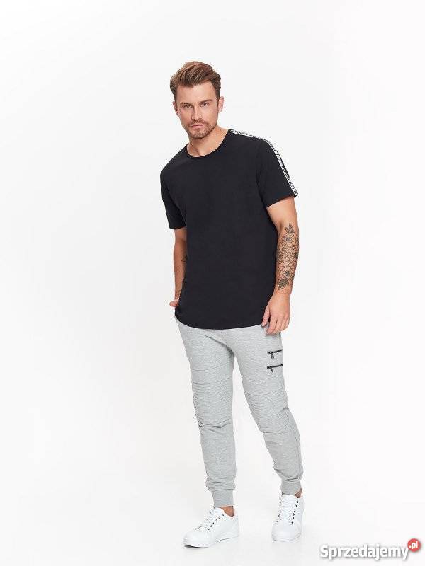 czarny tshirt męski z kontrastowymi taśmami Top Odzież codzienna małopolskie Olkusz