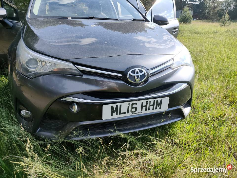 Toyota Avensis 2016 Rok produkcji 2016 Kalety sprzedam