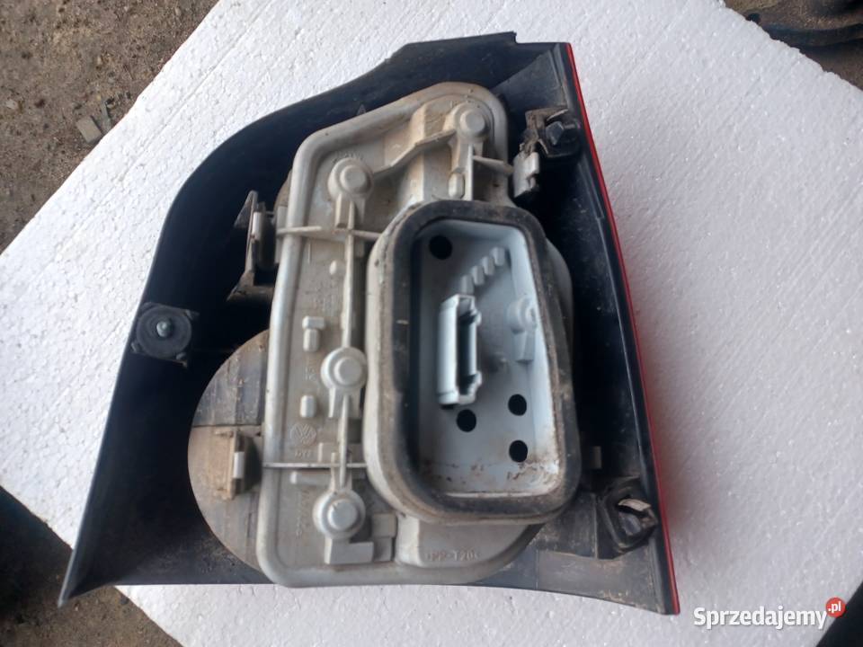 Lampa Lewy Tył Volkswagen Polo 03r Pogorzelec
