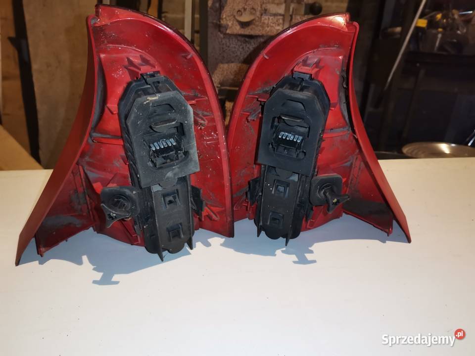 Lampy tylne Renault Clio 2 osobowe Oświetlenie sprzedam