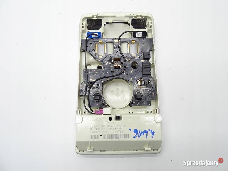 LAMPKA OŚWIETLENIE KABINY PODSUFITKI 9321469 BMW sprzedam