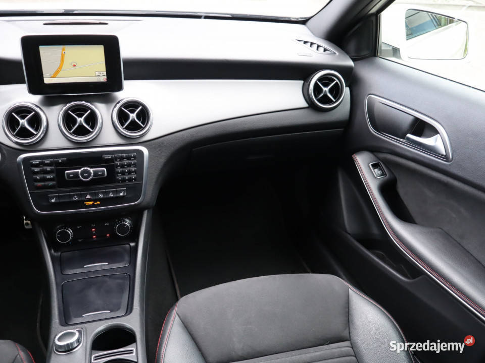 Mercedes GLA GLA 200 śląskie Katowice