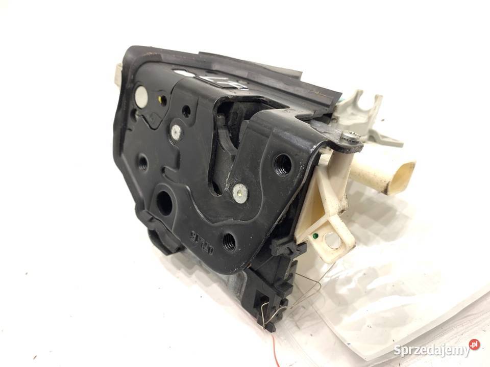 ZAMEK DRZWI LEWY PRZÓD AUDI Q7 4L Hatchback