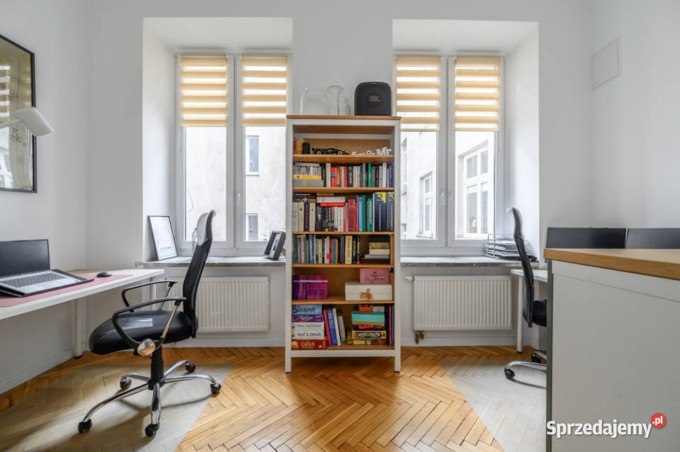 Przestronne mieszkanie z widokiem na Piotrkowską Łódź