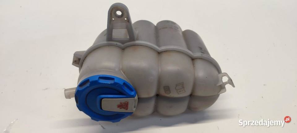 AUDI A4 B9 ZBIORNICZEK WYRÓWNAWCZY 8W0121405E