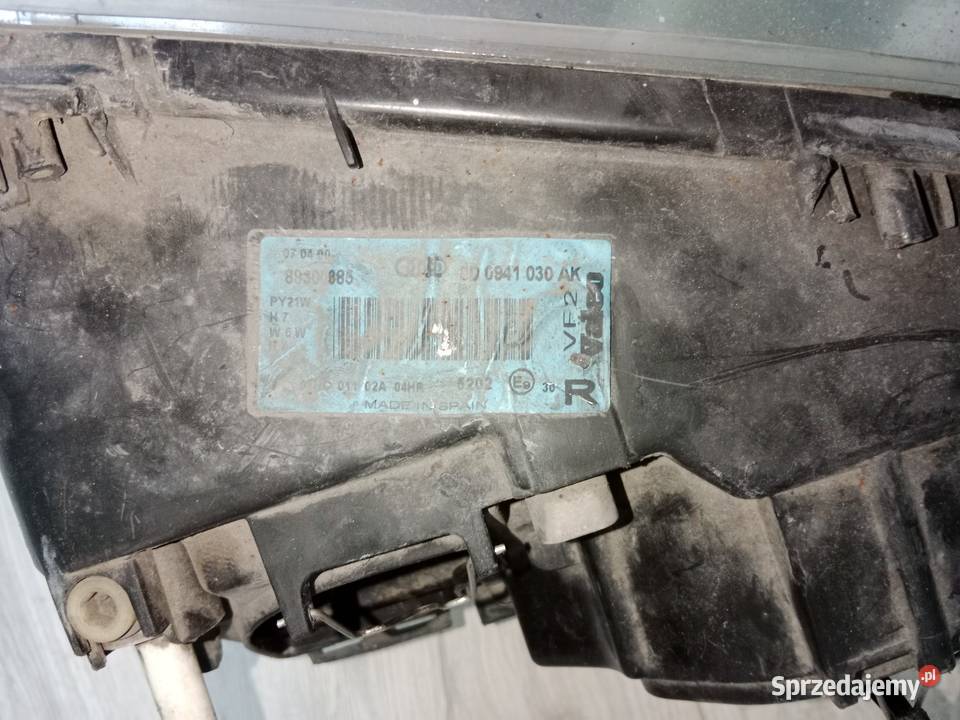 Lampa przednia prawa Audi A4 b5 lift osobowe pomorskie Wejherowo