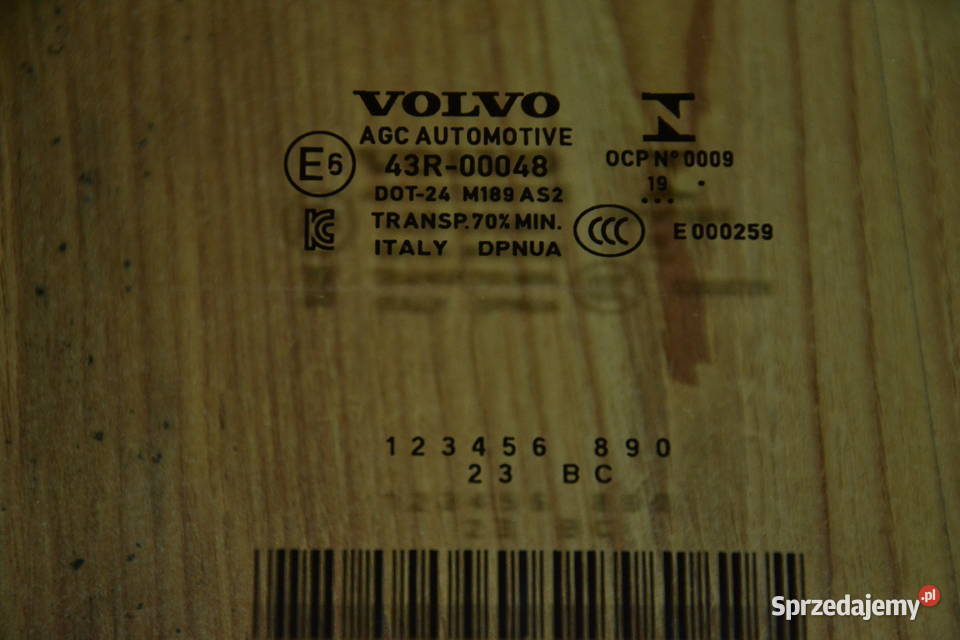 VOLVO XC 40 szyba drzwi prawy tył