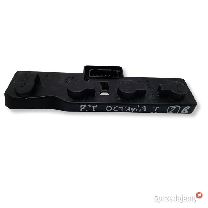 WKŁAD LAMPY Skoda Octavia I PRAWY TYŁ PASAŻERA Pozostałe