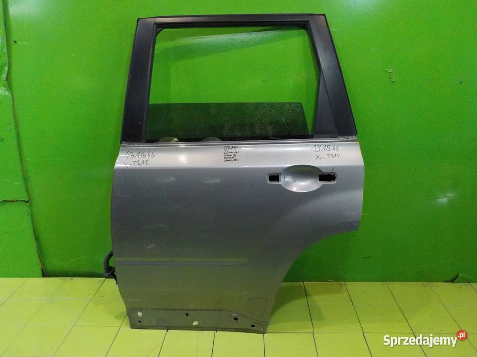 NISSAN XTRAIL II T31 08r drzwi lewe tyl mazowieckie Suków sprzedam