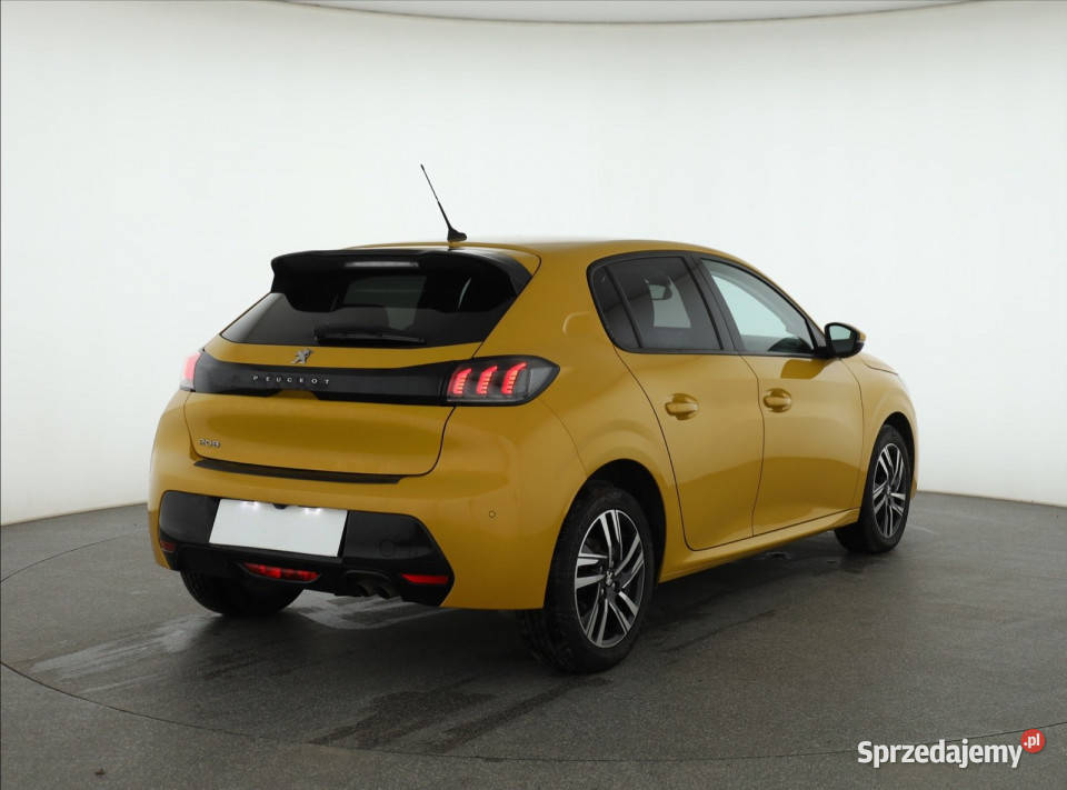 Peugeot 208 12 PureTech czujnik parkowania