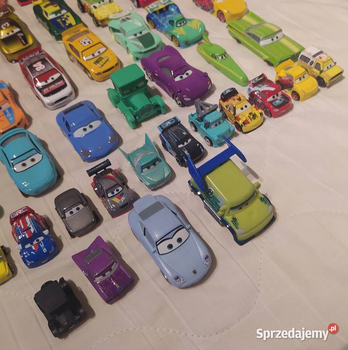 Modele pojazdów z seriali dzieci 54 sztuki 6 lat+ Gdańsk sprzedam