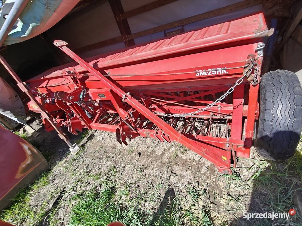 Siewnik Taarup 3m z zagarniaczami