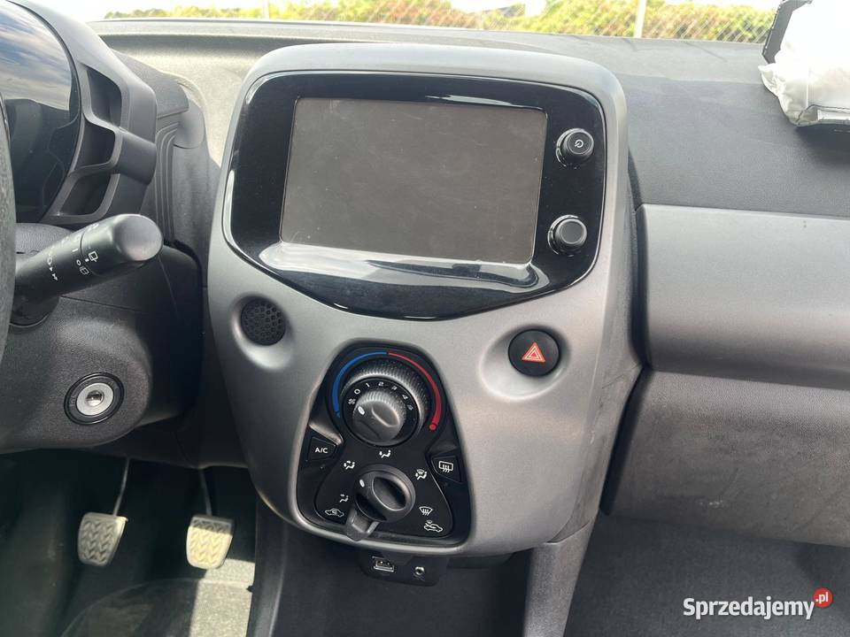 TOYOTA Aygo 10 VVTi 72 XPLAY FB424 4/5 Kielce