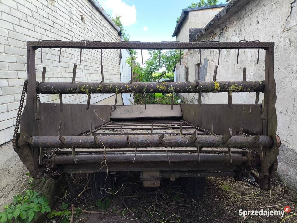 Rozrzutnik Jednoosiowy Agromet N218 Rozrzutniki obornika Kołoząb