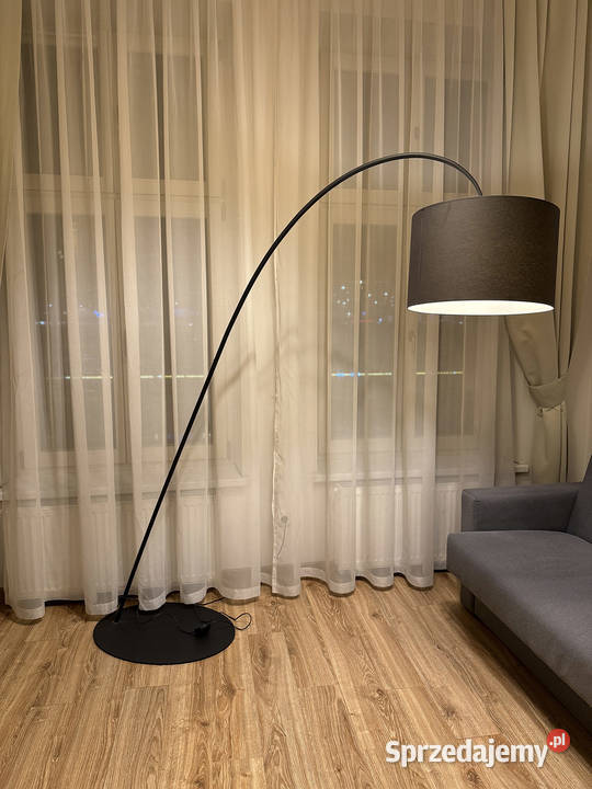 Czarna lampę podłogową nowoczesny design Kraków