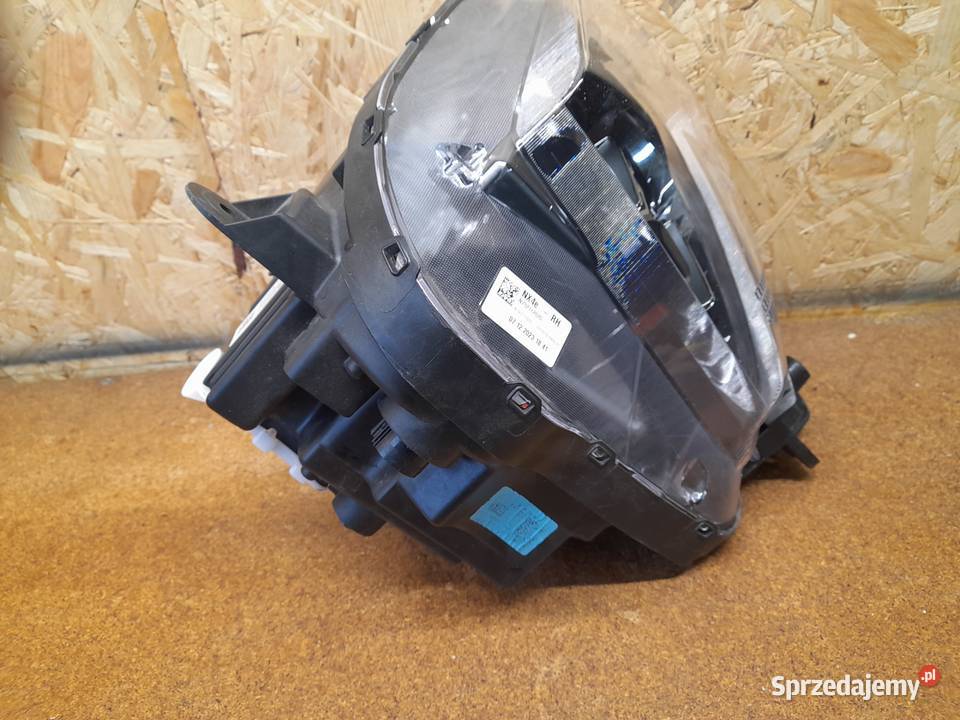 HYUNDAI TUCSON IV LAMPA PRZEDNIA PRAWA osobowe