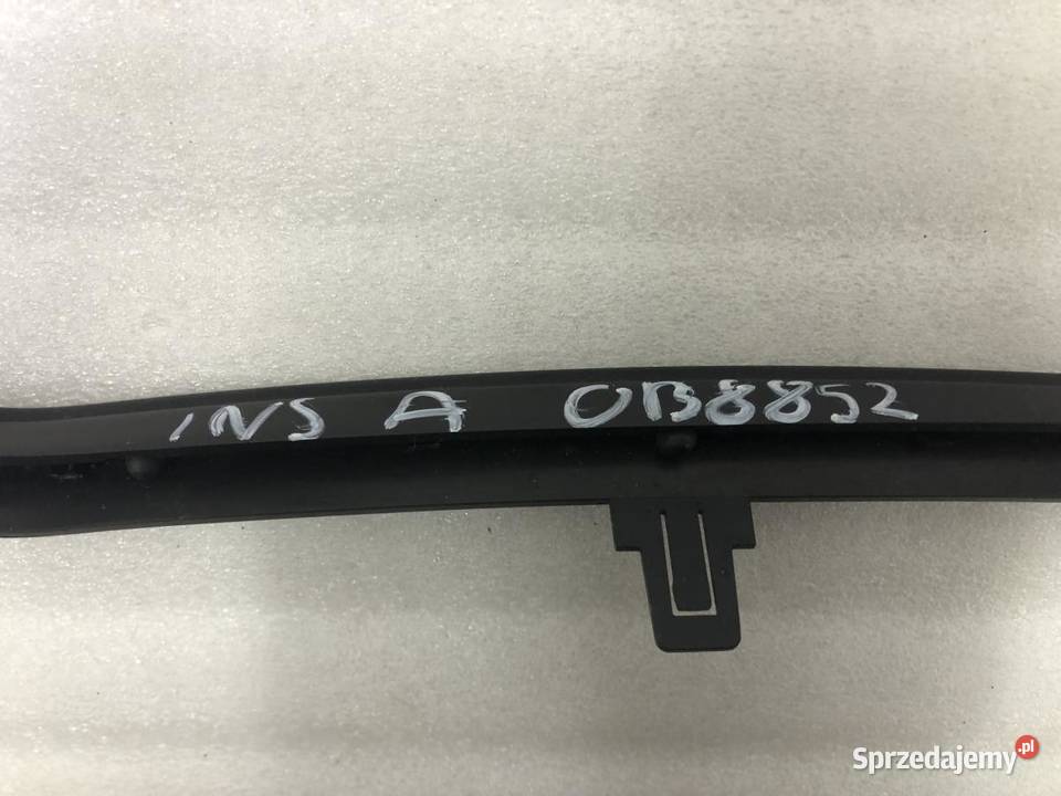RAMKA OSŁONA LICZNIKA OPEL INSIGNIA A LIFT osobowe wielkopolskie sprzedam