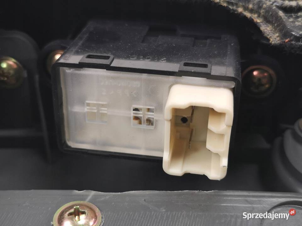 BOCZEK DRZWI PRAWY PRZÓD HYUNDAI ATOS 19972003