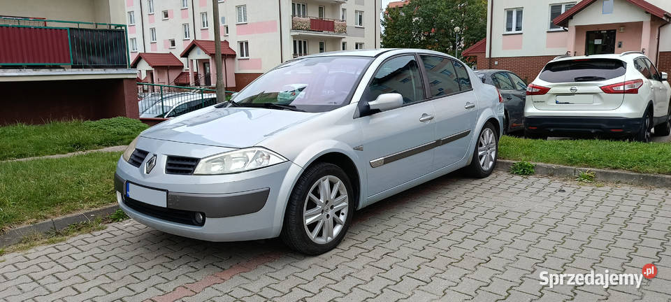 Renault Megane II Sedan 2.0 16v (przebieg 103000) klima PT/OC na rok